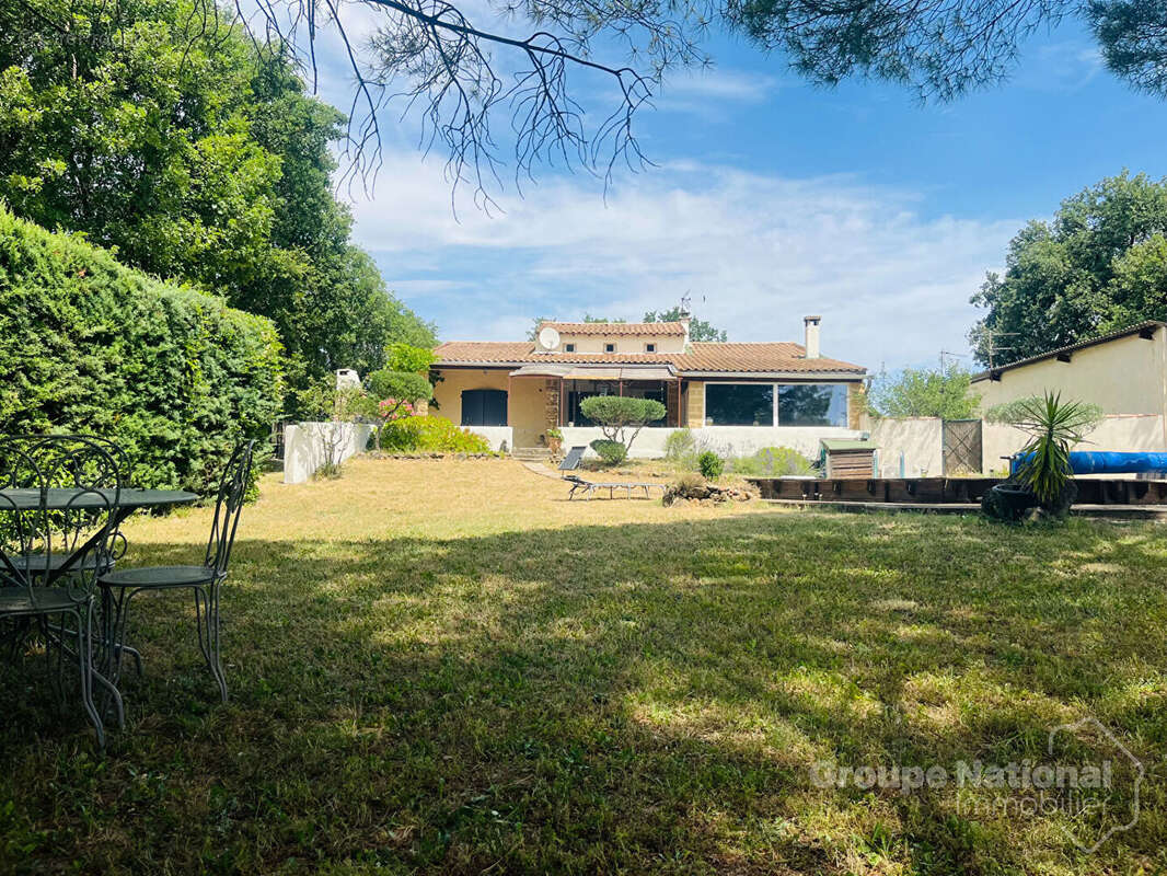 Ensemble immobilier de 377m2 sur plus de 5800m2  prés de Uzés - photo 2