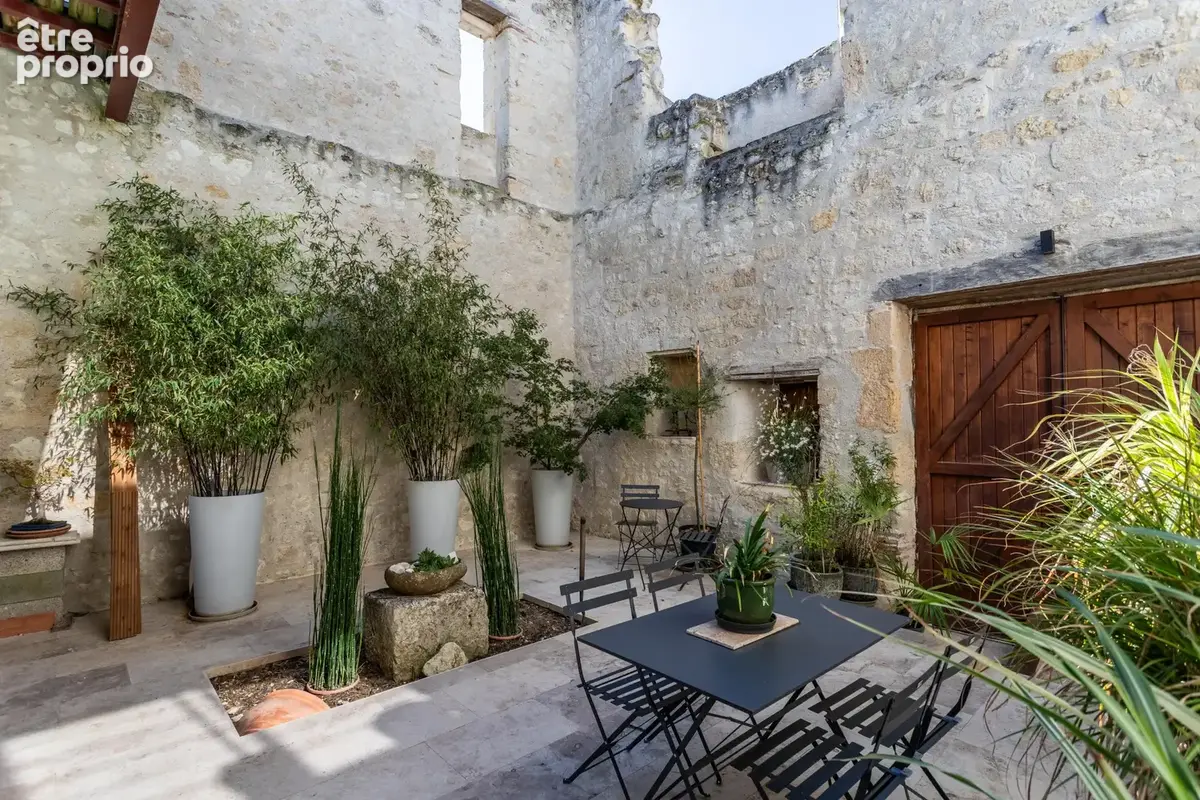 Maison de village avec jardin, piscine, garage et atelier - photo 4