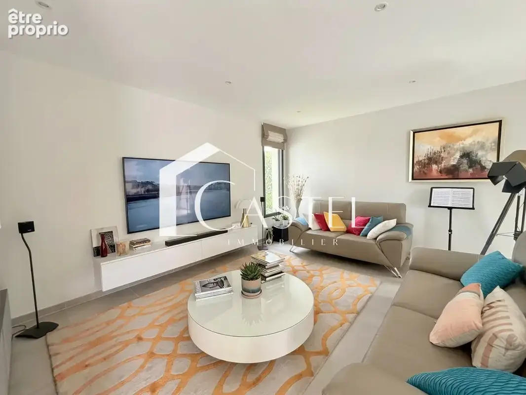 Superbe villa contemporaine de 240 m2   6 chambres, grande piscine et terrasse couvertes - photo 5