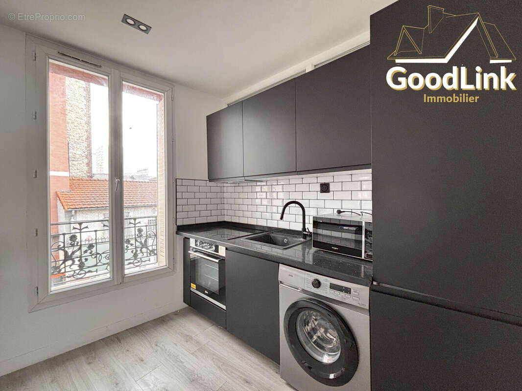 Appartement à AUBERVILLIERS