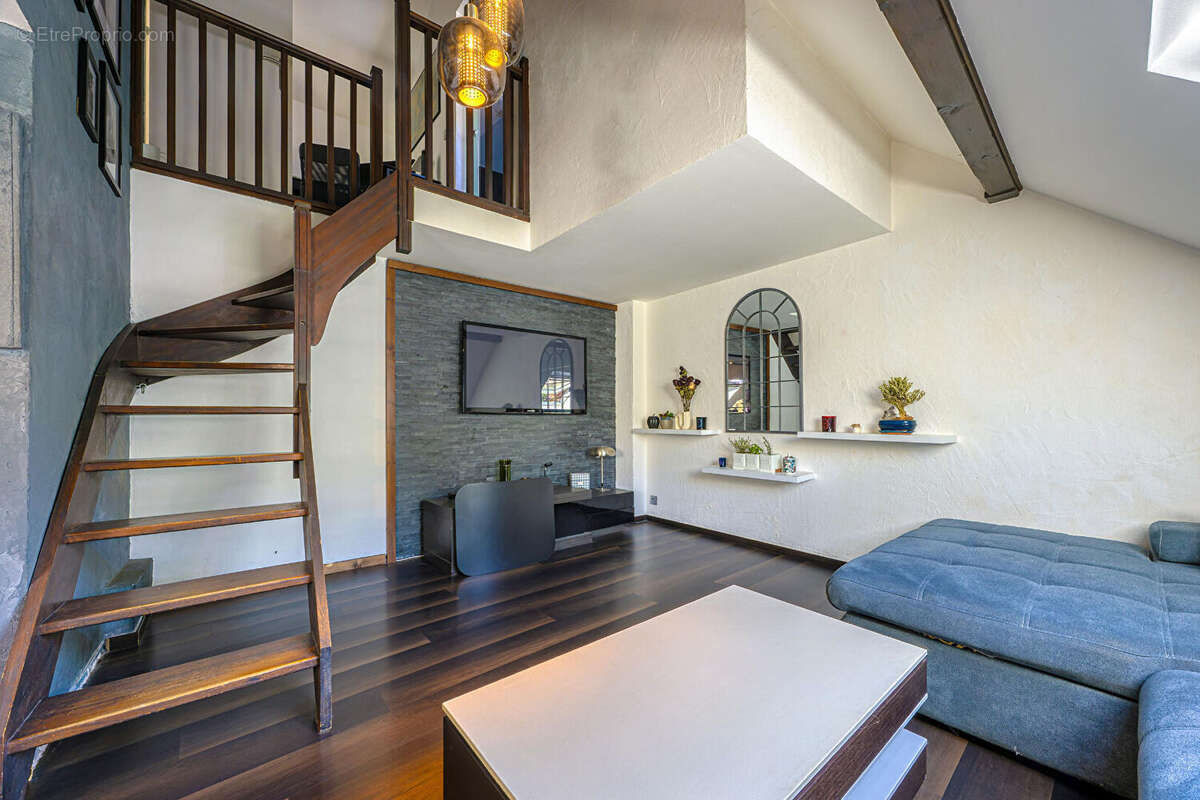 Appartement à POISY