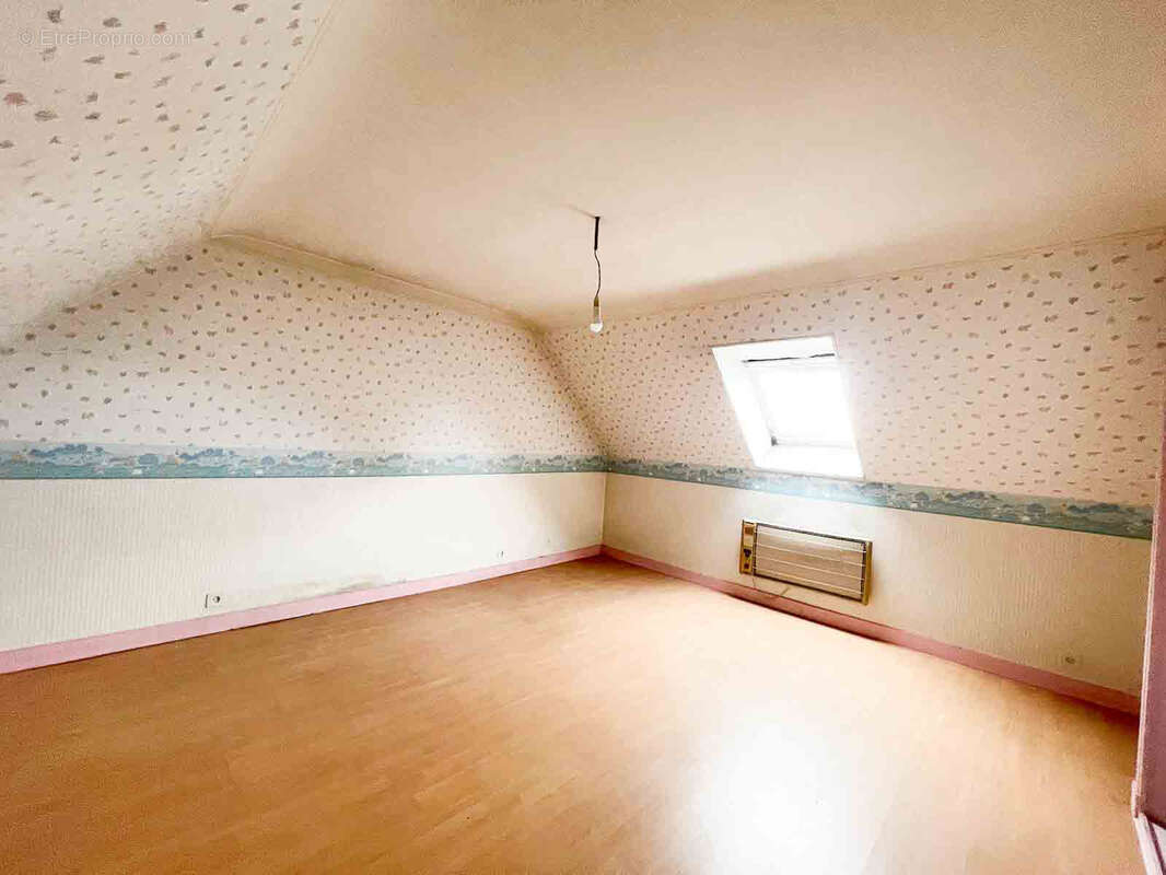 Maison à PLOUNEOUR-MENEZ