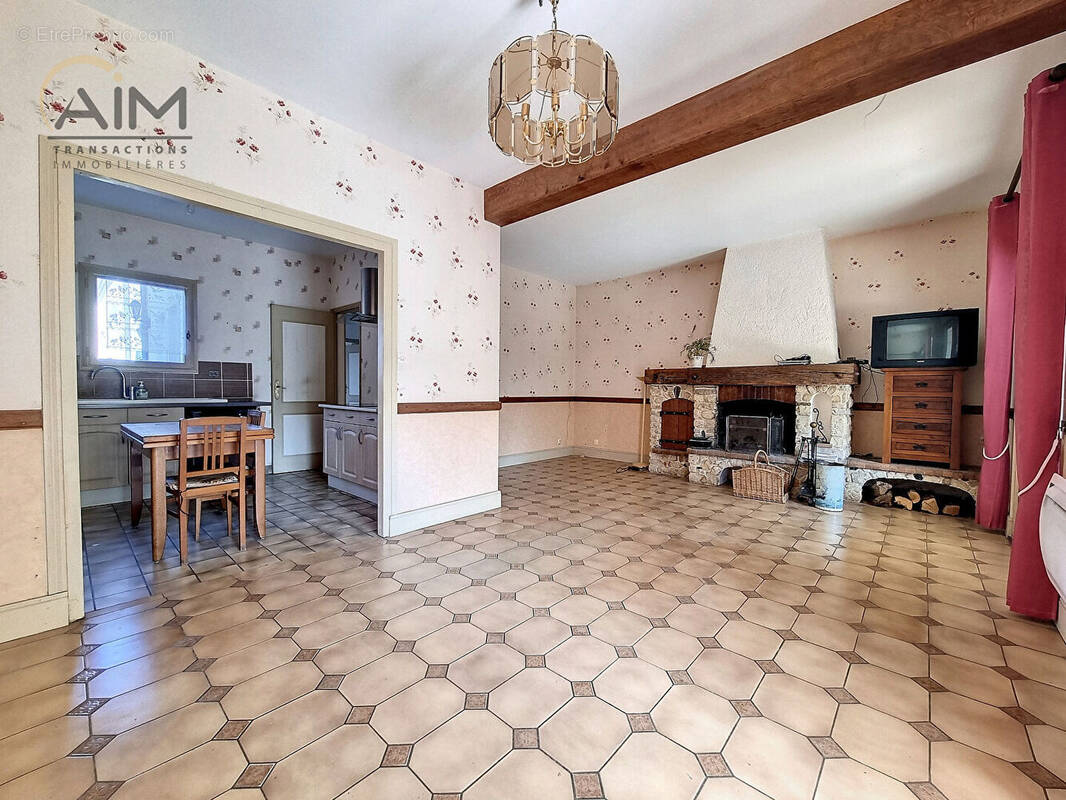 Maison à VERNOU-SUR-BRENNE