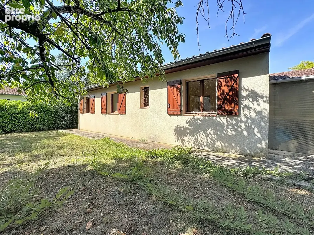 Terrain plat 807 m² - photo 3
