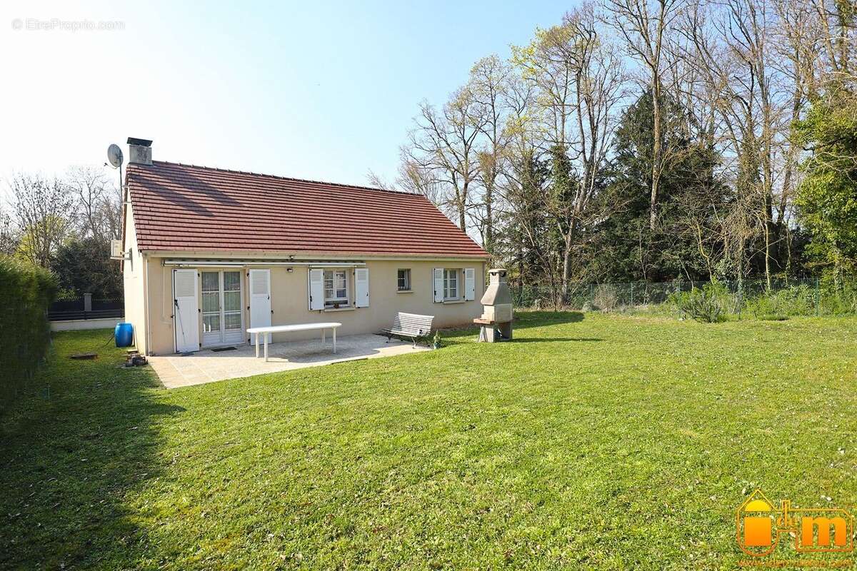 Maison à MEREVILLE