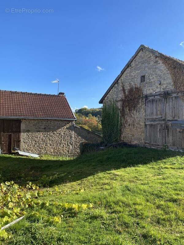 Maison à EYMOUTIERS