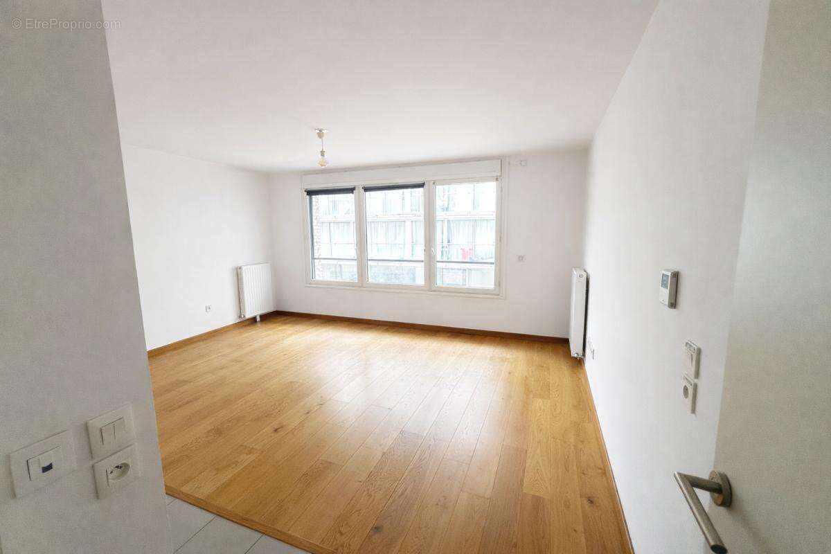 Appartement à PARIS-19E