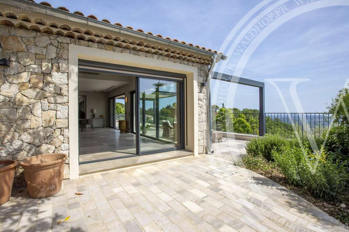 Maison en pierre élégante avec vue Mer et les montagnes - photo 13