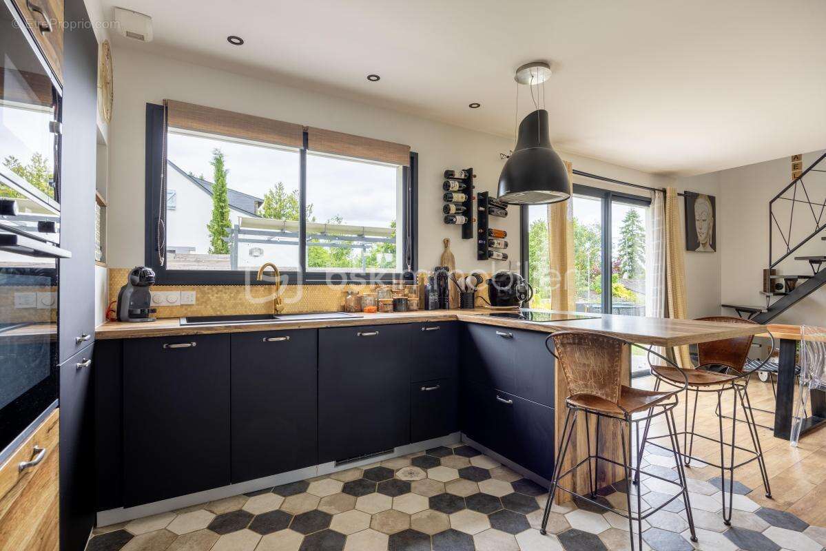 Maison récente de 102 m² avec jardin sans vis-à-vis – Briollay - Piscinable - photo 4