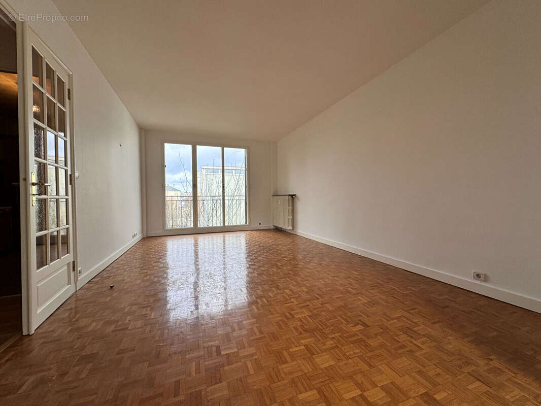 Appartement à ENGHIEN-LES-BAINS