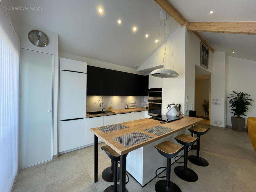 Appartement à DOUVAINE