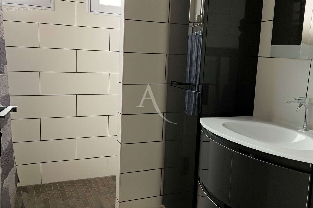 Exclusivité ? Superbe maison familiale aux prestations soignées de 168 m² - photo 14