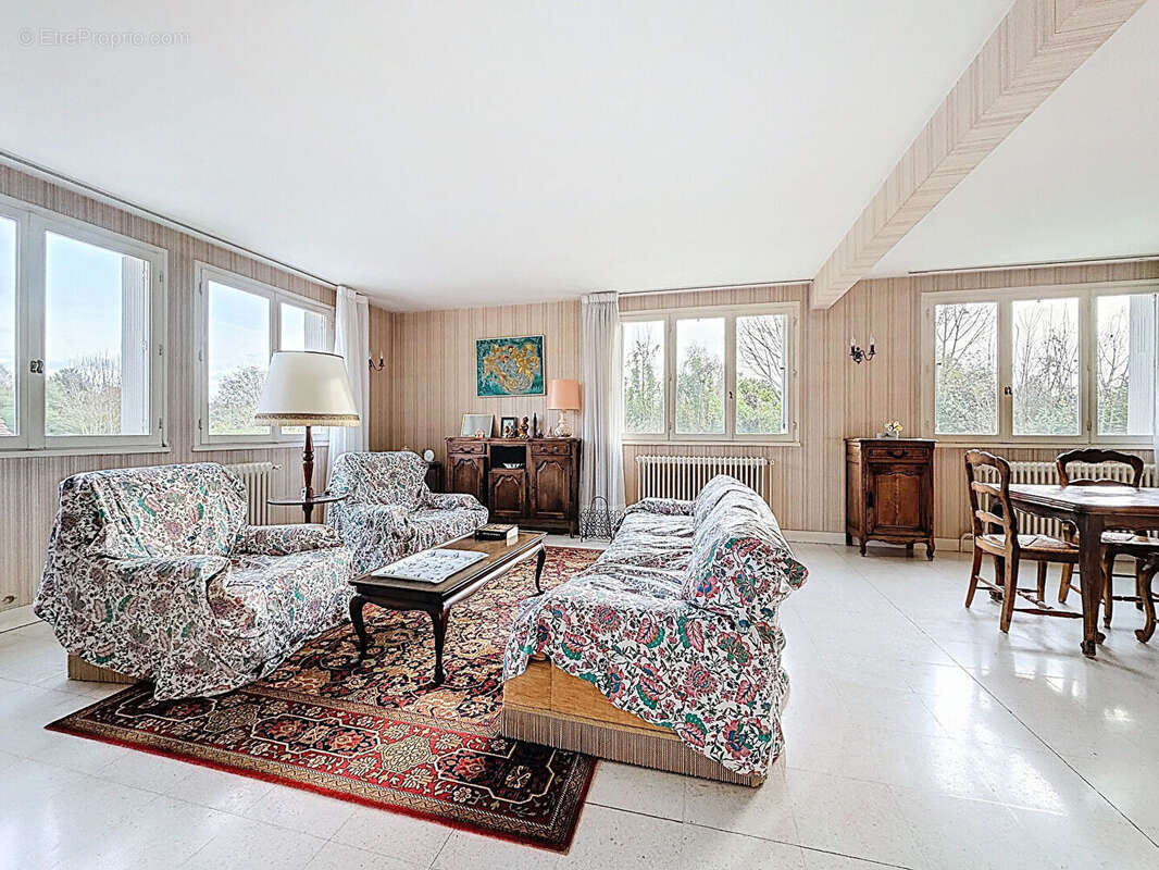 Maison à HOUVILLE-LA-BRANCHE