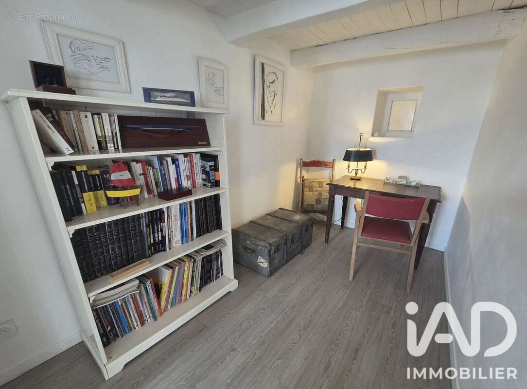 Photo 6