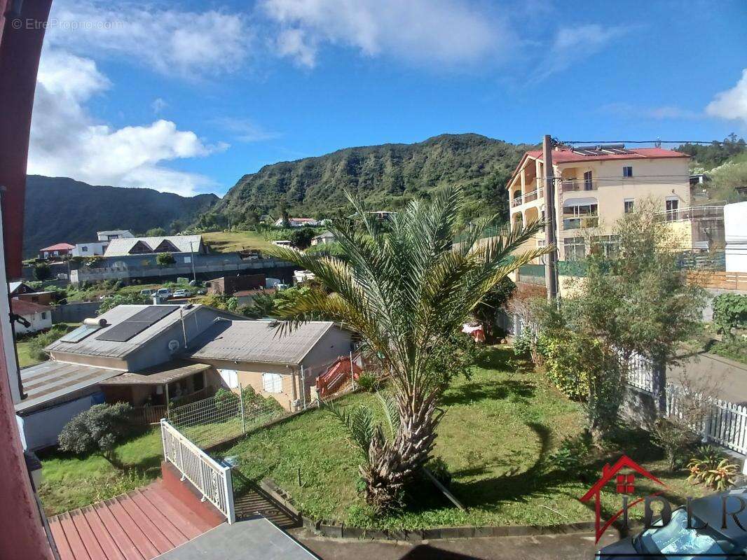 Ensemble immobilier de 269 m2 sur 800 m2 de terrain à Dos d' - photo 9