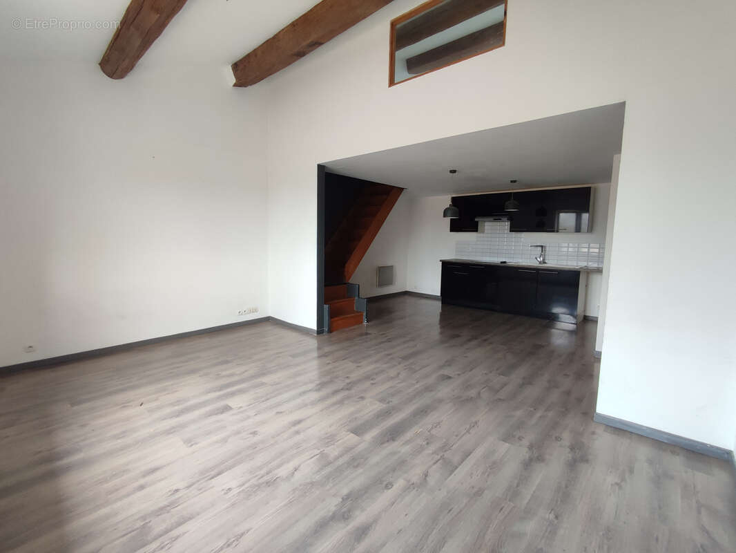 Immeuble de rapport de 300m2 avec 6 lots à Coursan - photo 3