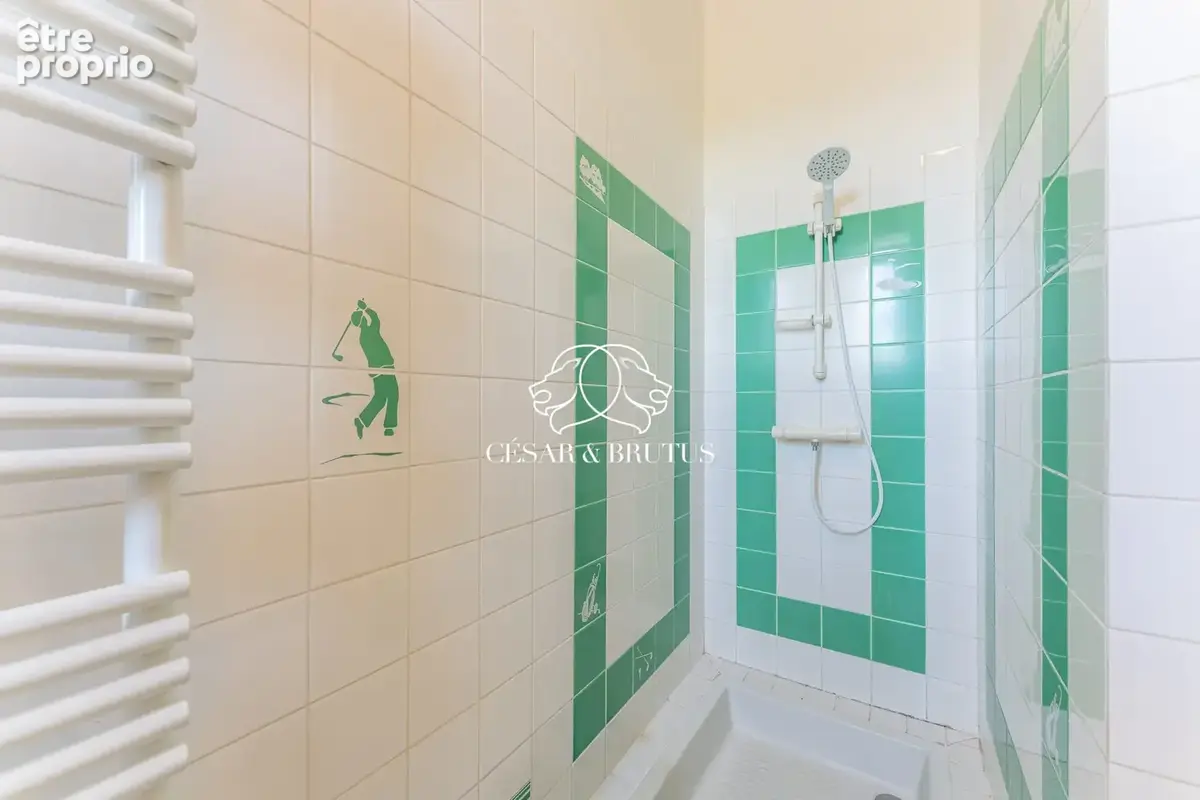 Maison 190 m² à Vic-Le-Comte  - photo 8