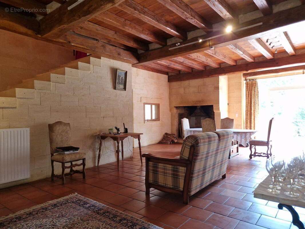 20240719115517 - Maison à LACROPTE