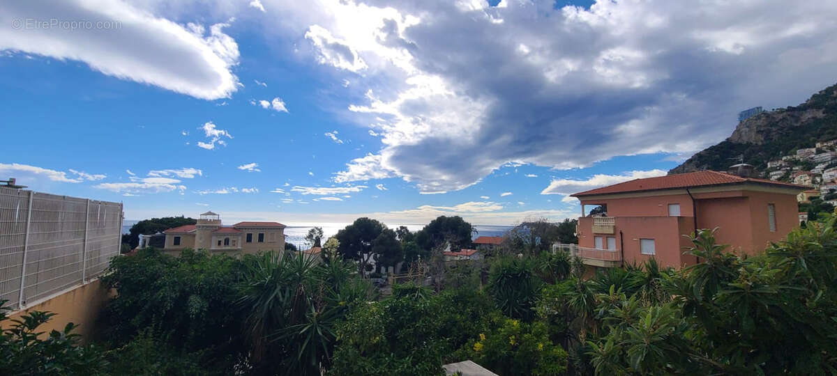 Appartement à ROQUEBRUNE-CAP-MARTIN