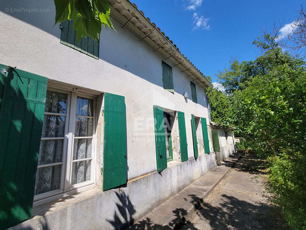 Maison Val de Virvée à rénover - photo 6