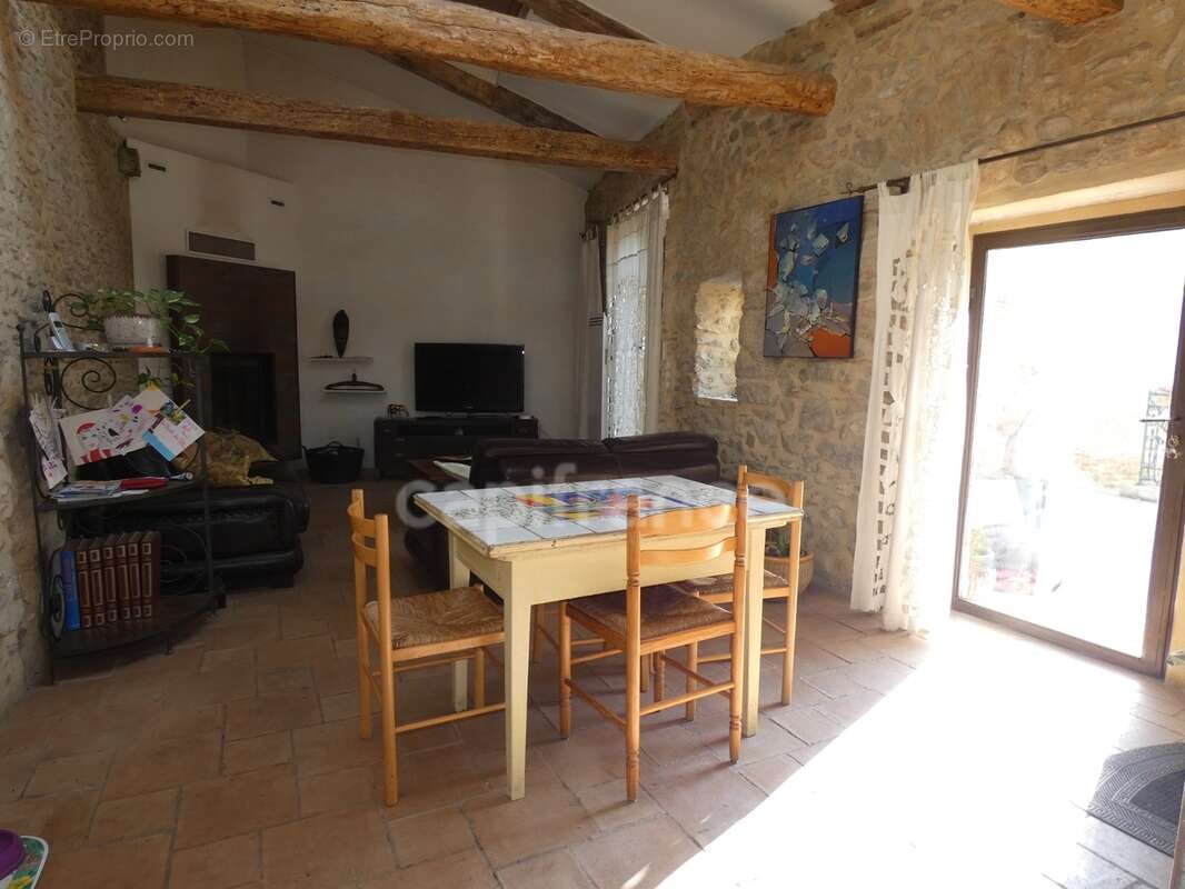 Laudun-maison de village 90m² avec cour et terrasse - photo 14