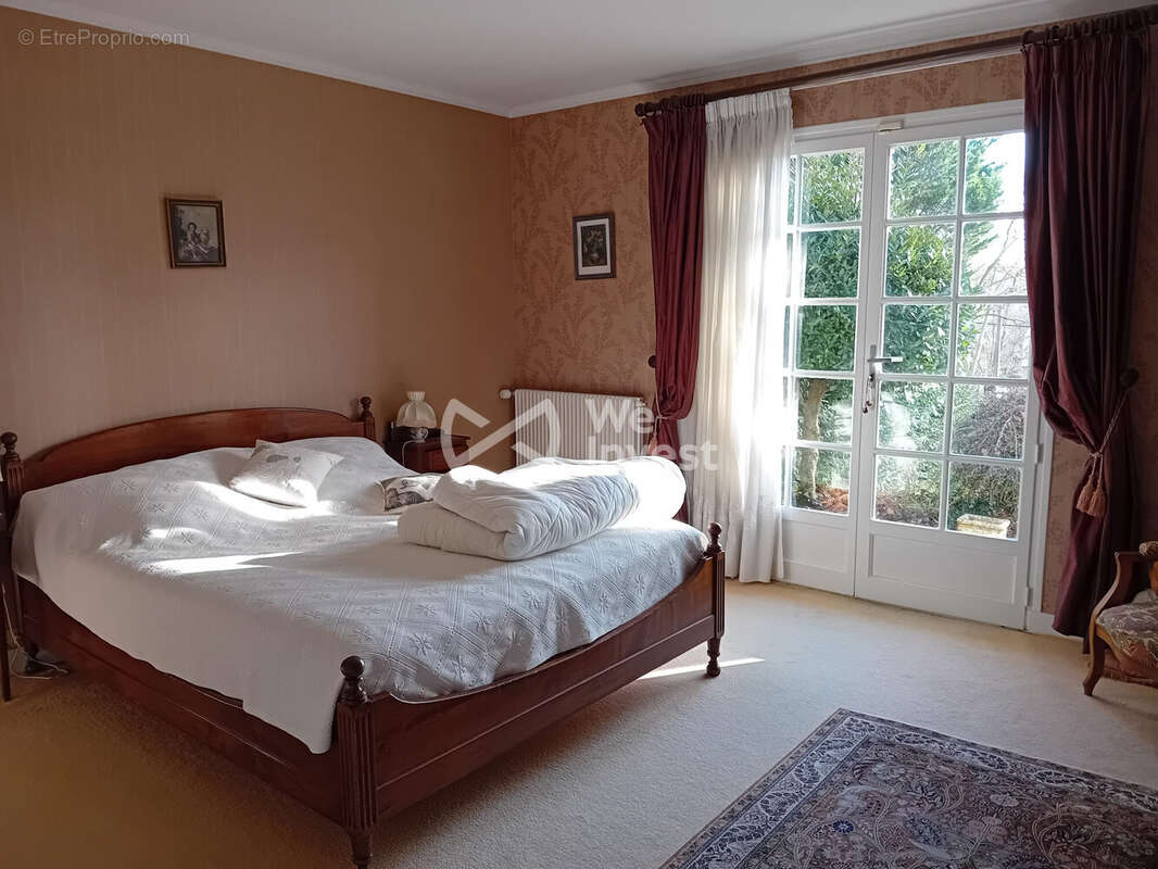 Chambre RDC - Maison à DAMPMART