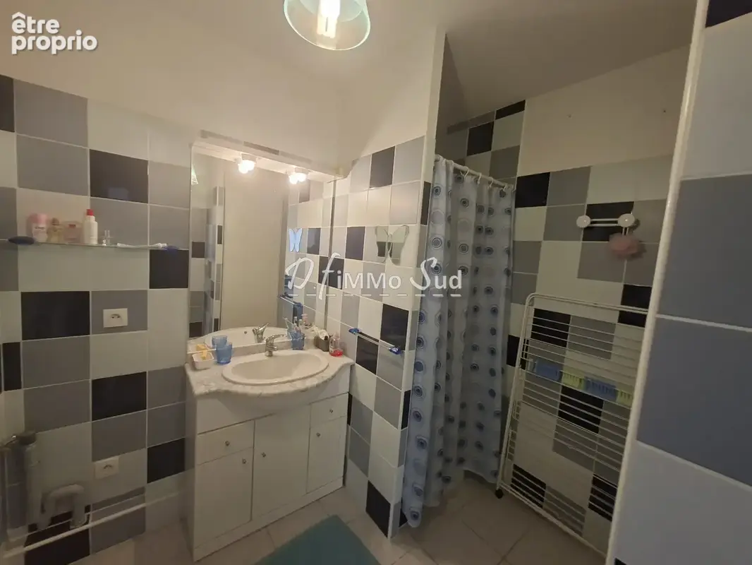 Appartement t2 en rez-de-chaussee avec vue mer -terrasse - jardin - place de parking - photo 12