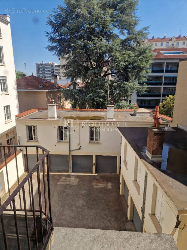 Appartement à LYON-8E