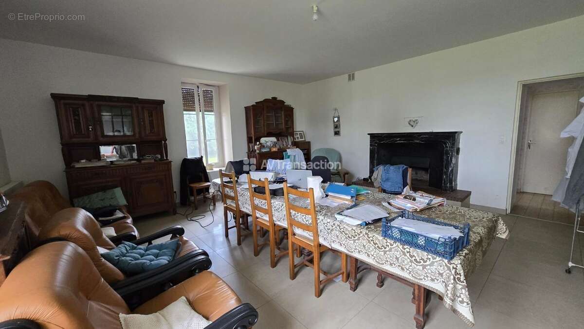 Maison 226 m² à Saint-Broing  - photo 12