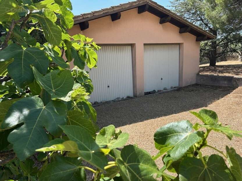 Maison à CAUMONT-SUR-DURANCE