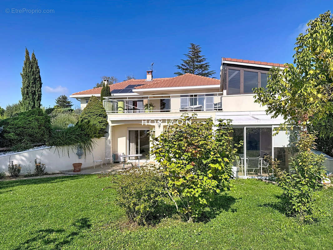 Maison à CHEVAGNY-LES-CHEVRIERES