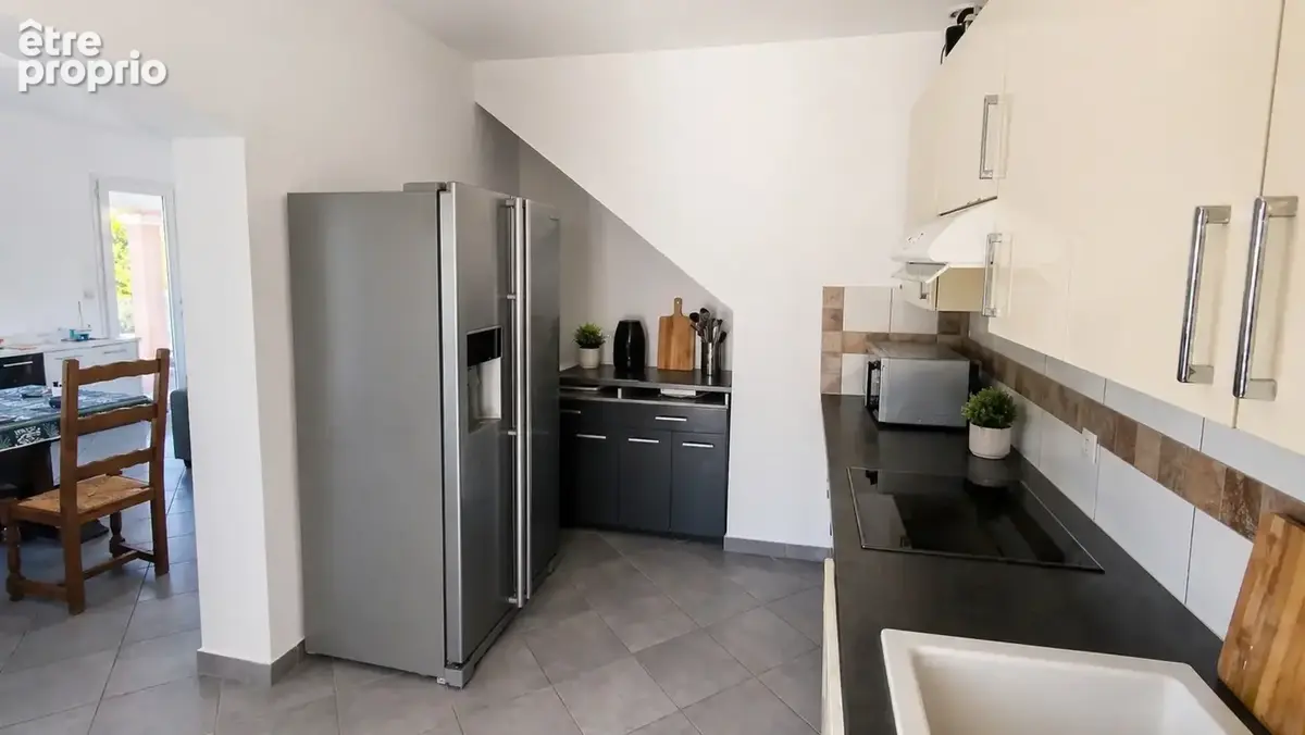 À brignoles – villa familiale avec dépendance t2, piscine chauffée et bel espace extérieur - photo 4