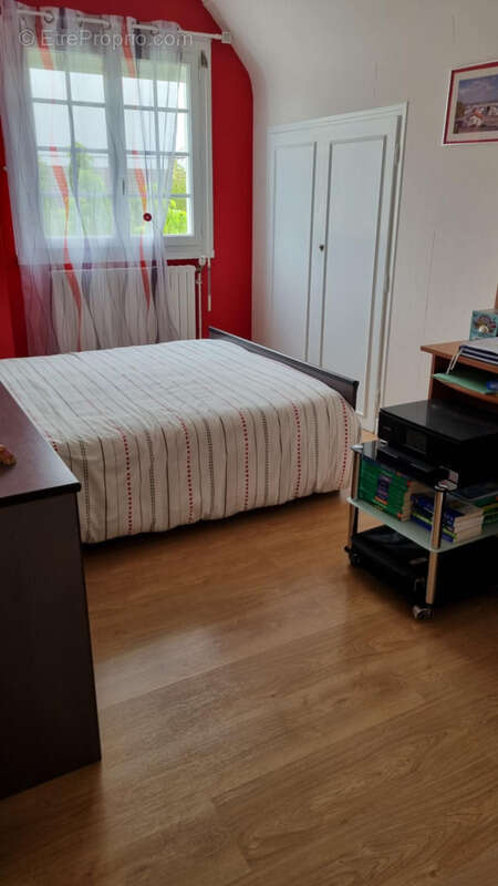 Maison à SAINT-PANTALEON-DE-LARCHE