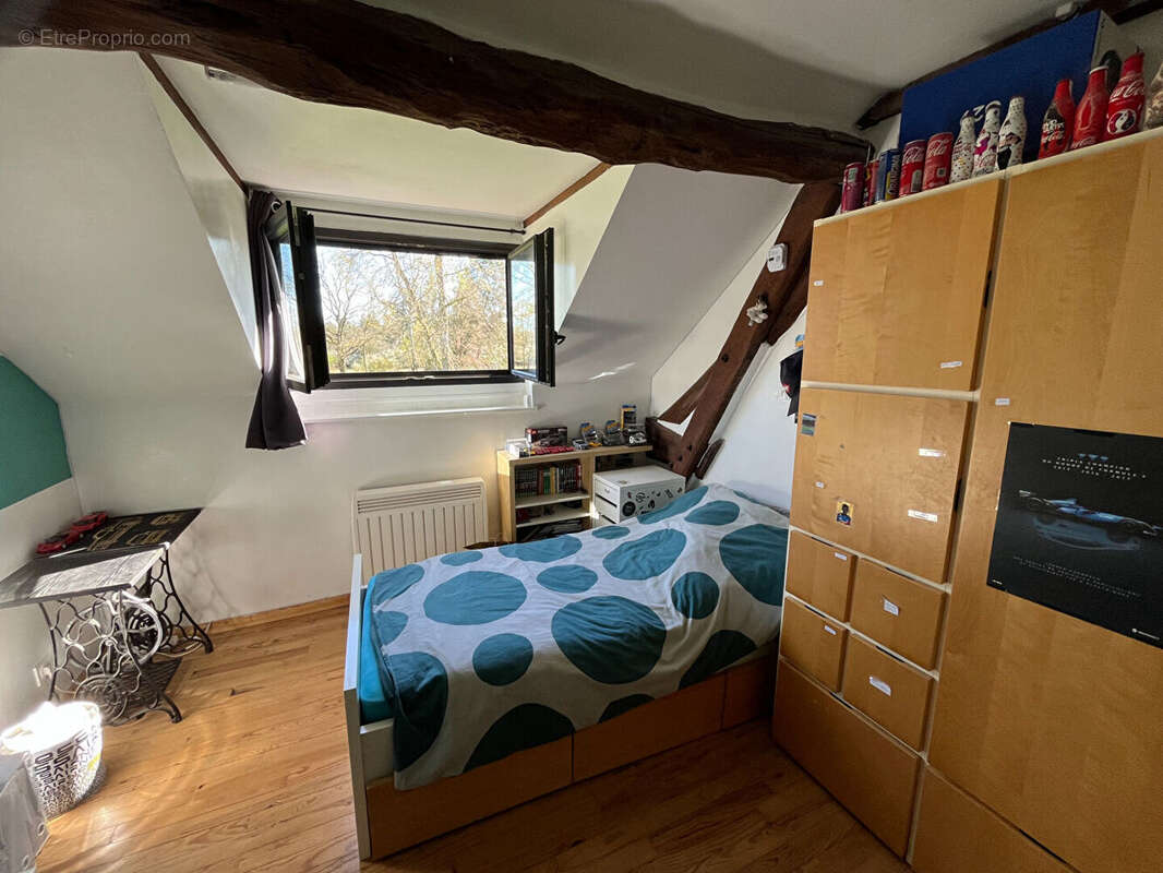 Maison à VIEILLE-EGLISE-EN-YVELINES