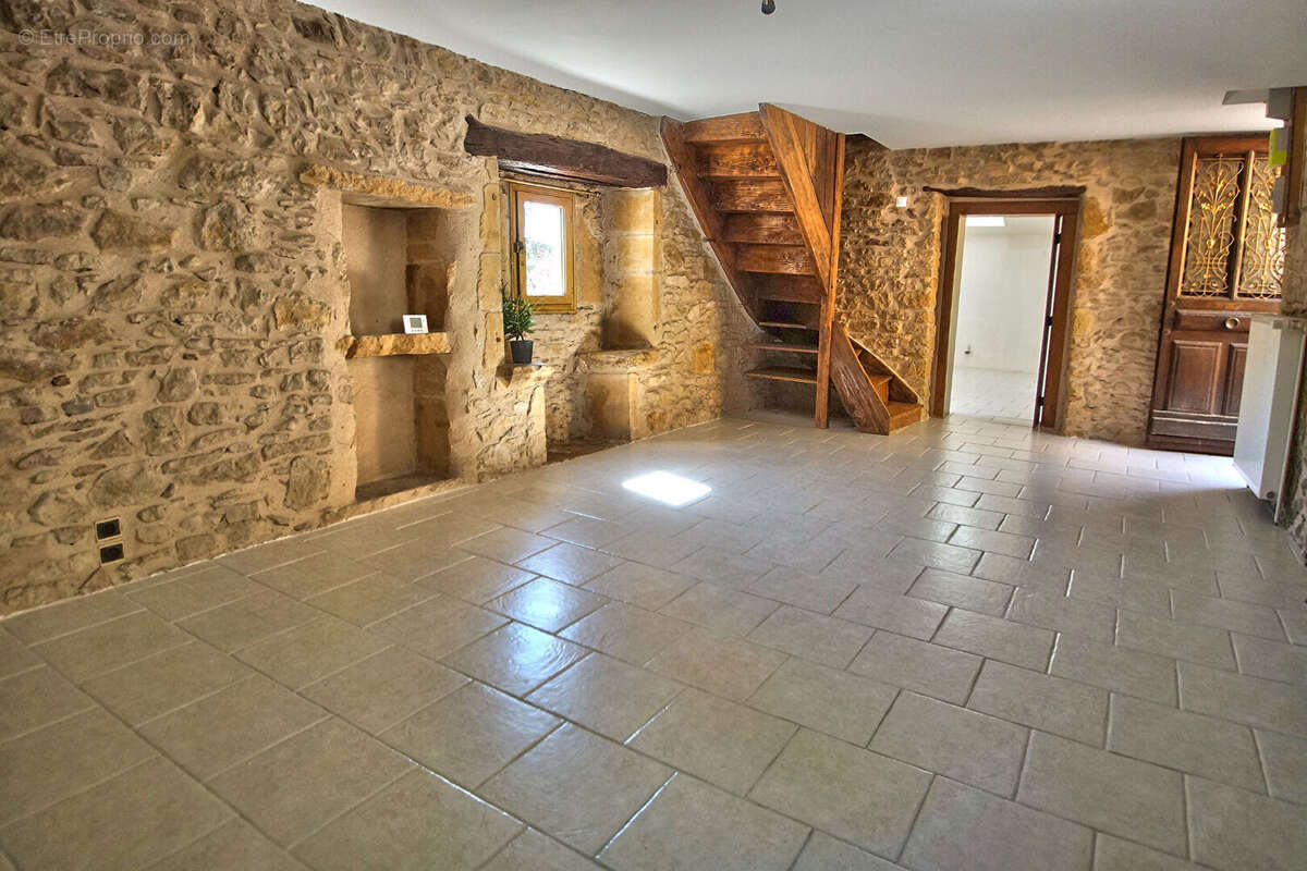 Maison à CHAZAY-D'AZERGUES