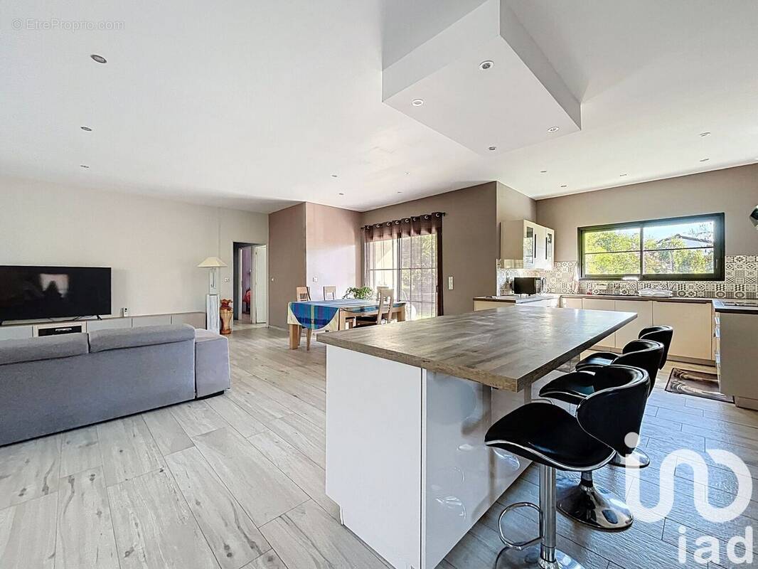 Photo 1 - Maison à CARBON-BLANC