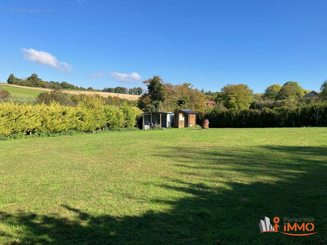 Maison à SOUGERES-EN-PUISAYE