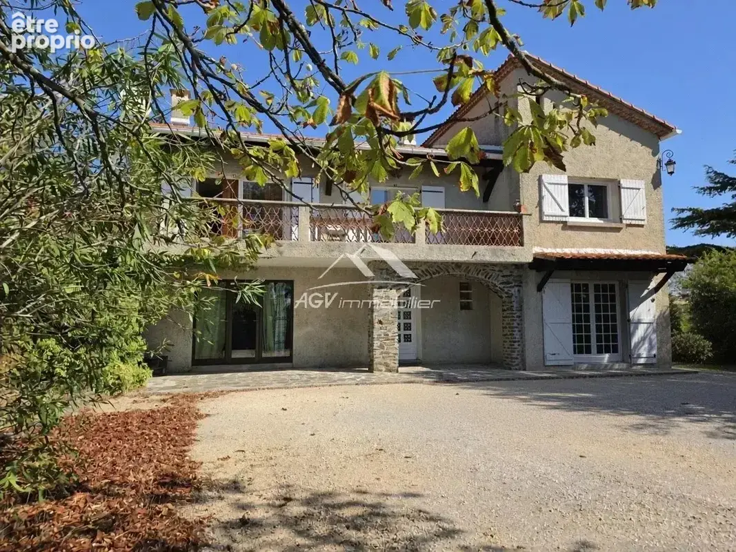Photo Maison à Saint-Privat-Des-Vieux au prix de 270 300€