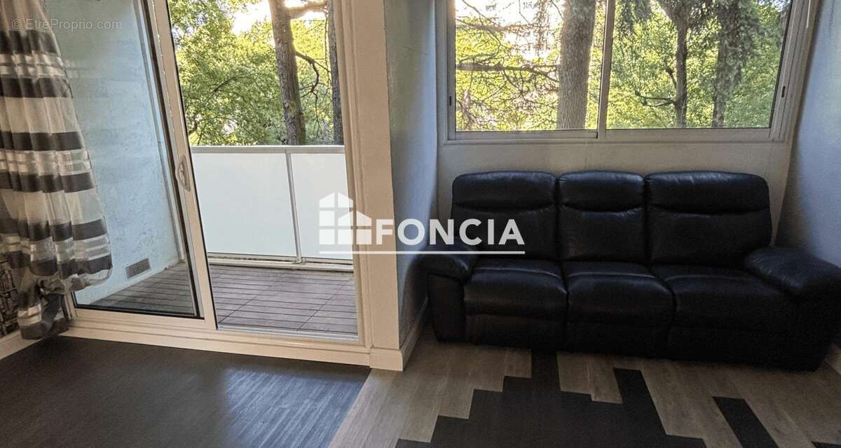Appartement à SAVIGNY-SUR-ORGE