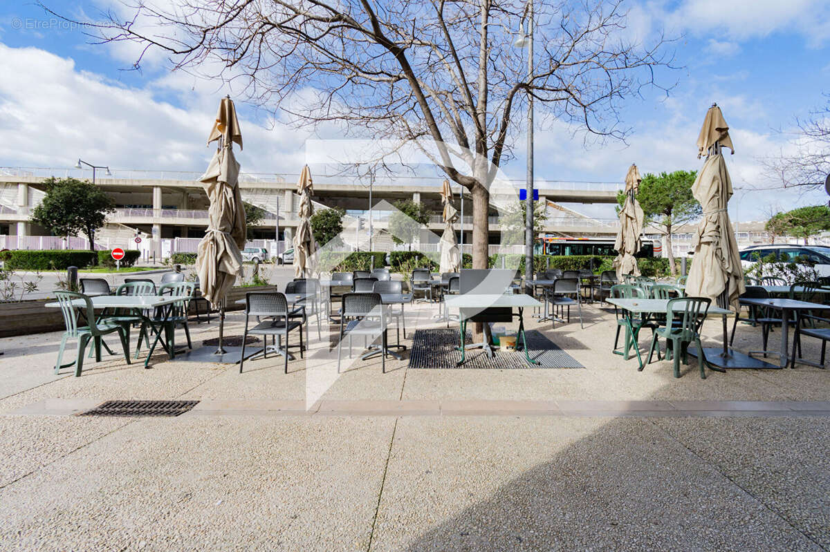 Commerce à MARSEILLE-2E