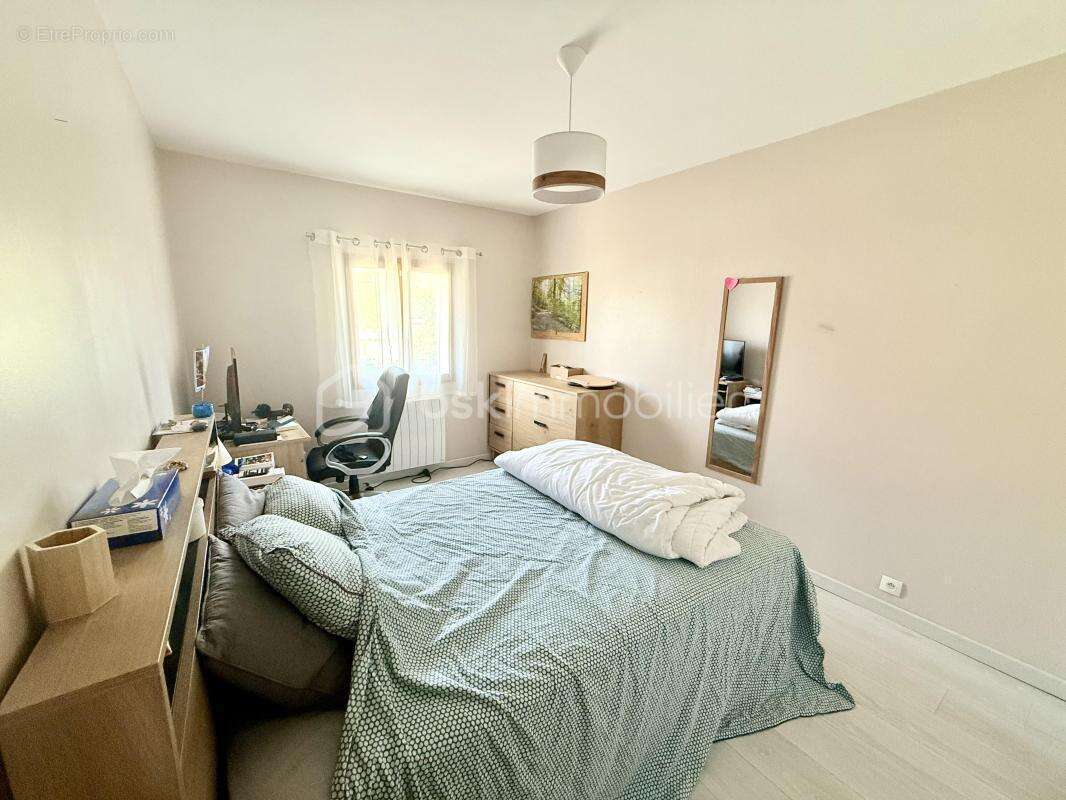 Maison 5 Chambres, Vivable de Plain-pied avec Garage - photo 6
