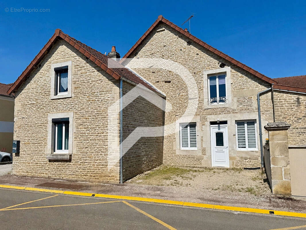 Maison à VILLIERS-LE-SEC