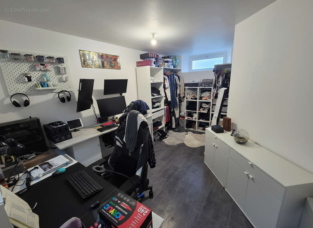 Appartement à VERRIERES-LE-BUISSON