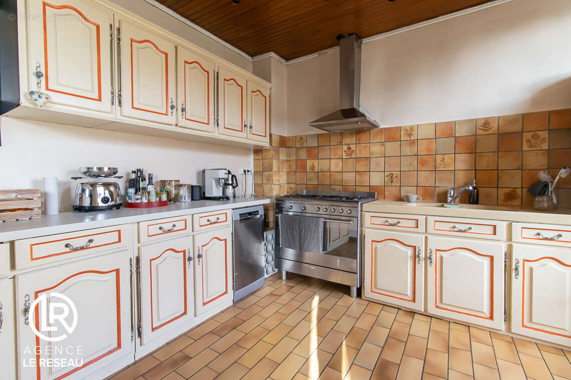 Maison à L'HAY-LES-ROSES