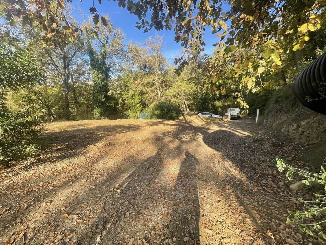 Terrain à BERRE-LES-ALPES