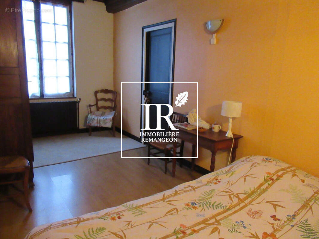 Maison 95 m² à Chaumont-Sur-Tharonne  - photo 7