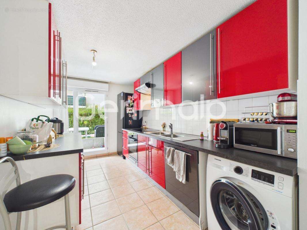 Vente - Appartement - 4 pièces + cuisine - 75 m² - 398 000 € - - photo 7