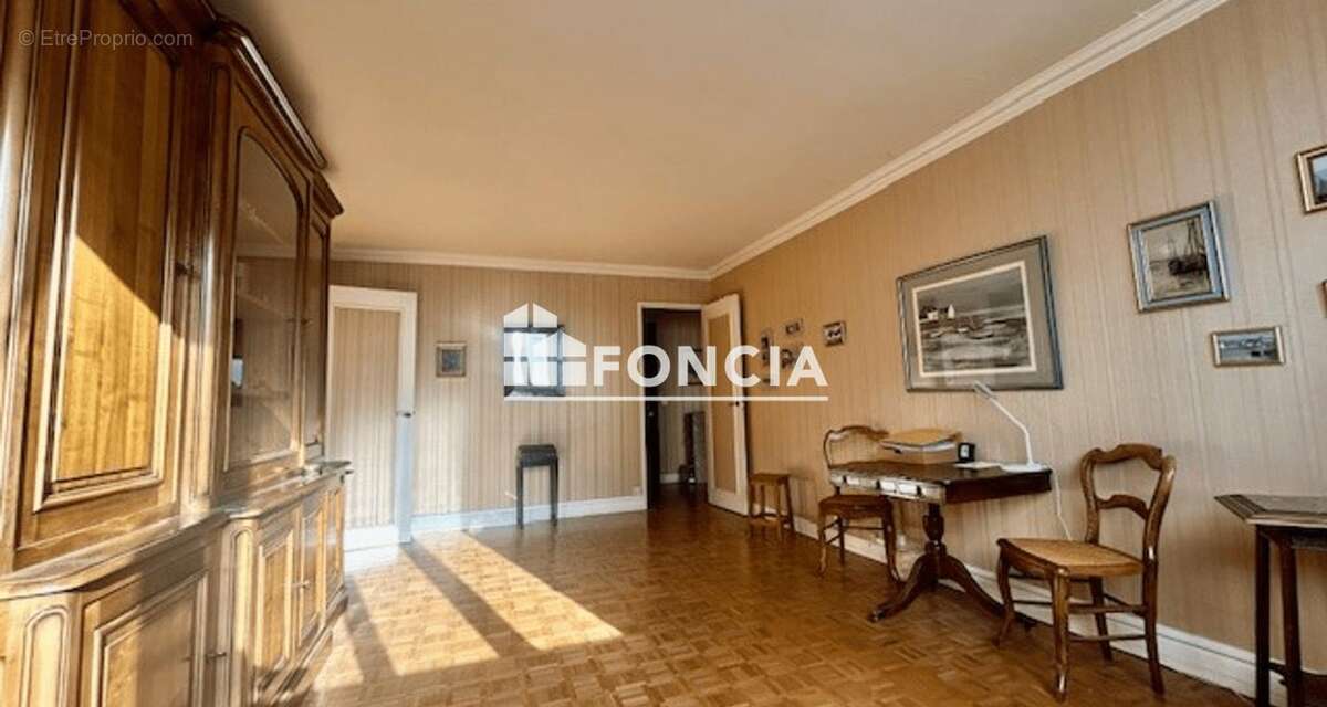 Appartement à PARIS-20E