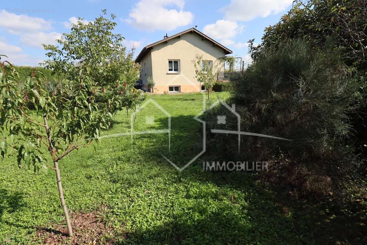 Maison à BEAUREPAIRE