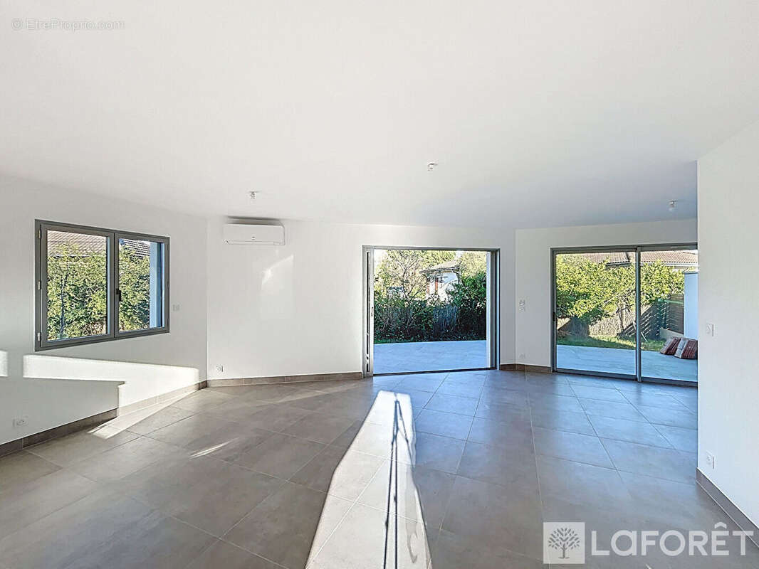 Maison à SAINT-LOUBES